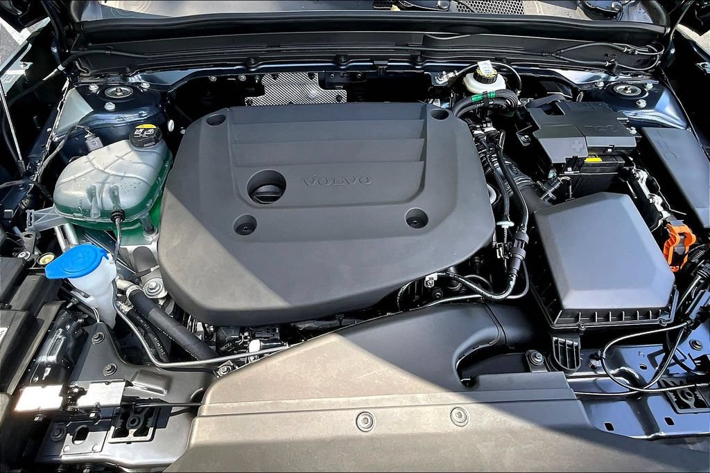 New 2026 Volvo XC40 B5 Core w/ Protection Package Premier AWD/4WD image 11