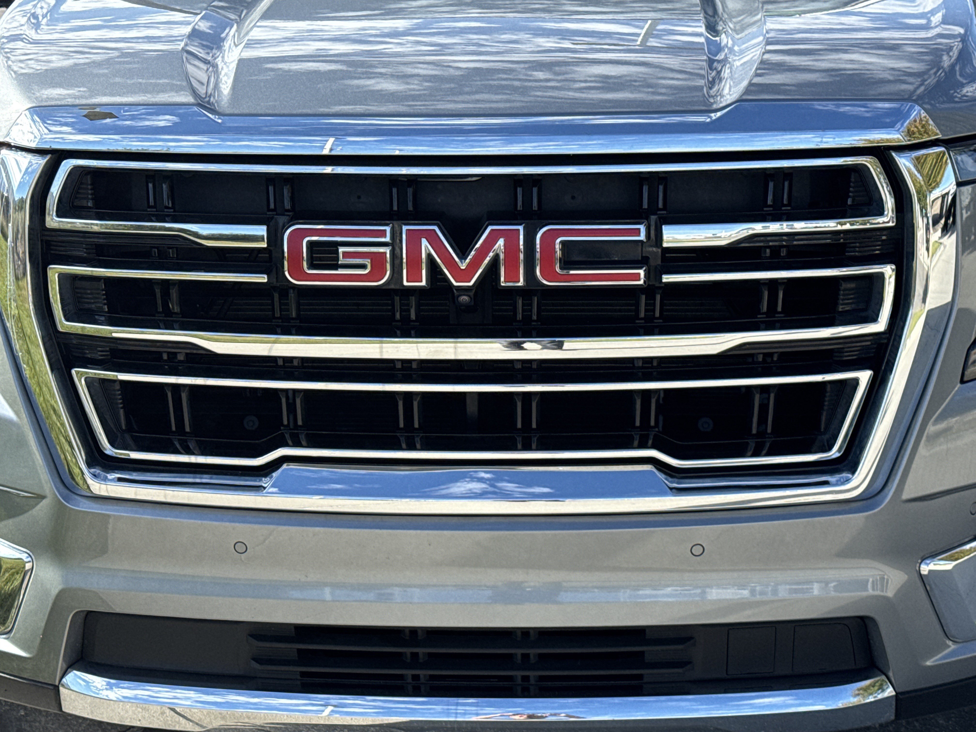 Used 2023 GMC Yukon XL SLT w/ SLT Premium Package AWD/4WD image 9