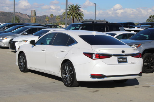 Certified 2025 Lexus ES 300h w/ Premium Package FWD image 19