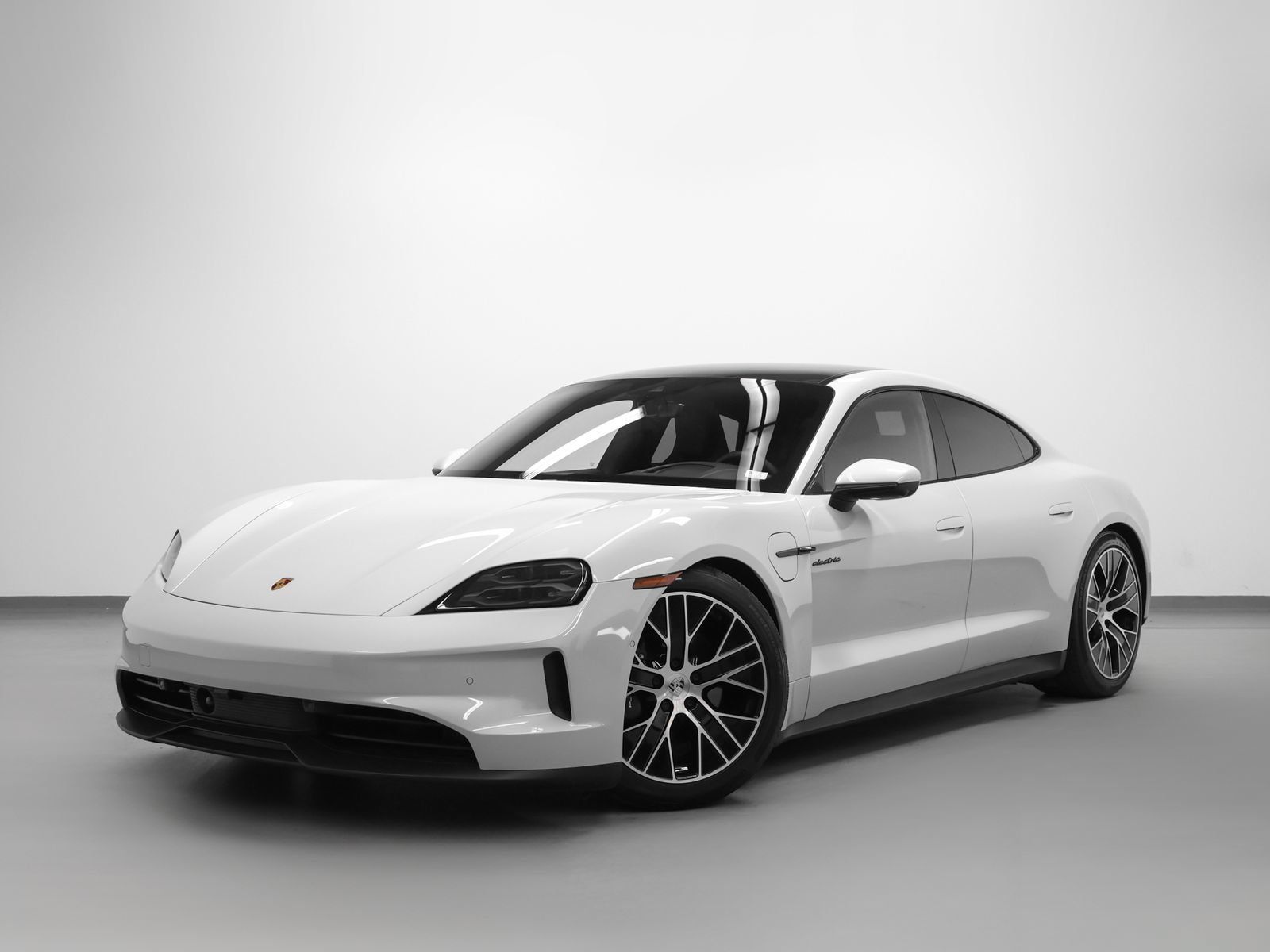 Certified 2025 Porsche Taycan AWD/4WD image 6