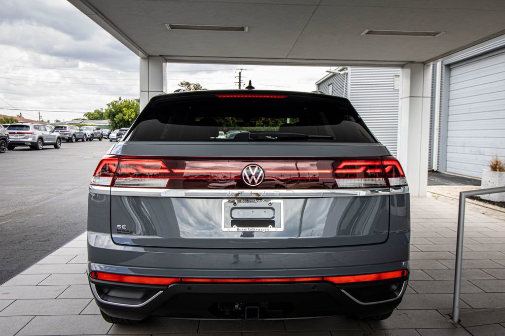 New 2026 Volkswagen Atlas Cross Sport SE FWD image 19