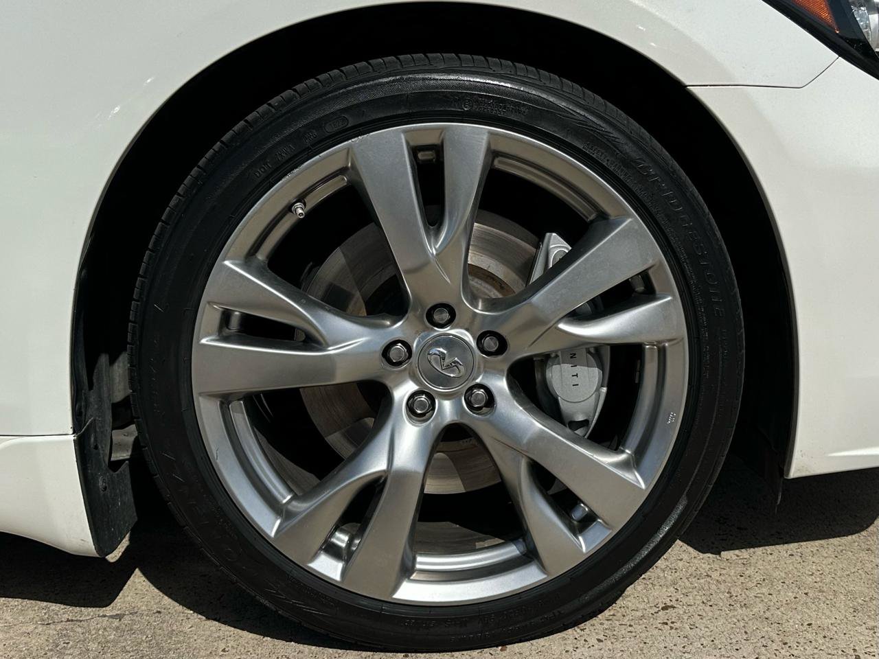Used 2015 INFINITI Q70 5.6 w/ Sport Package RWD image 11