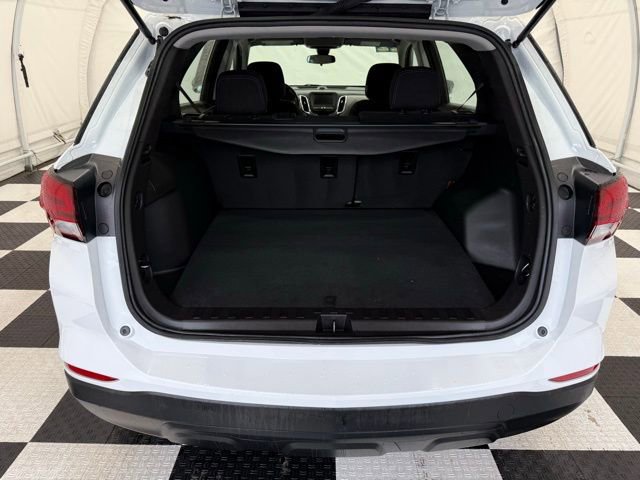 Used 2022 Chevrolet Equinox LS w/ LPO, Cargo Package image 4