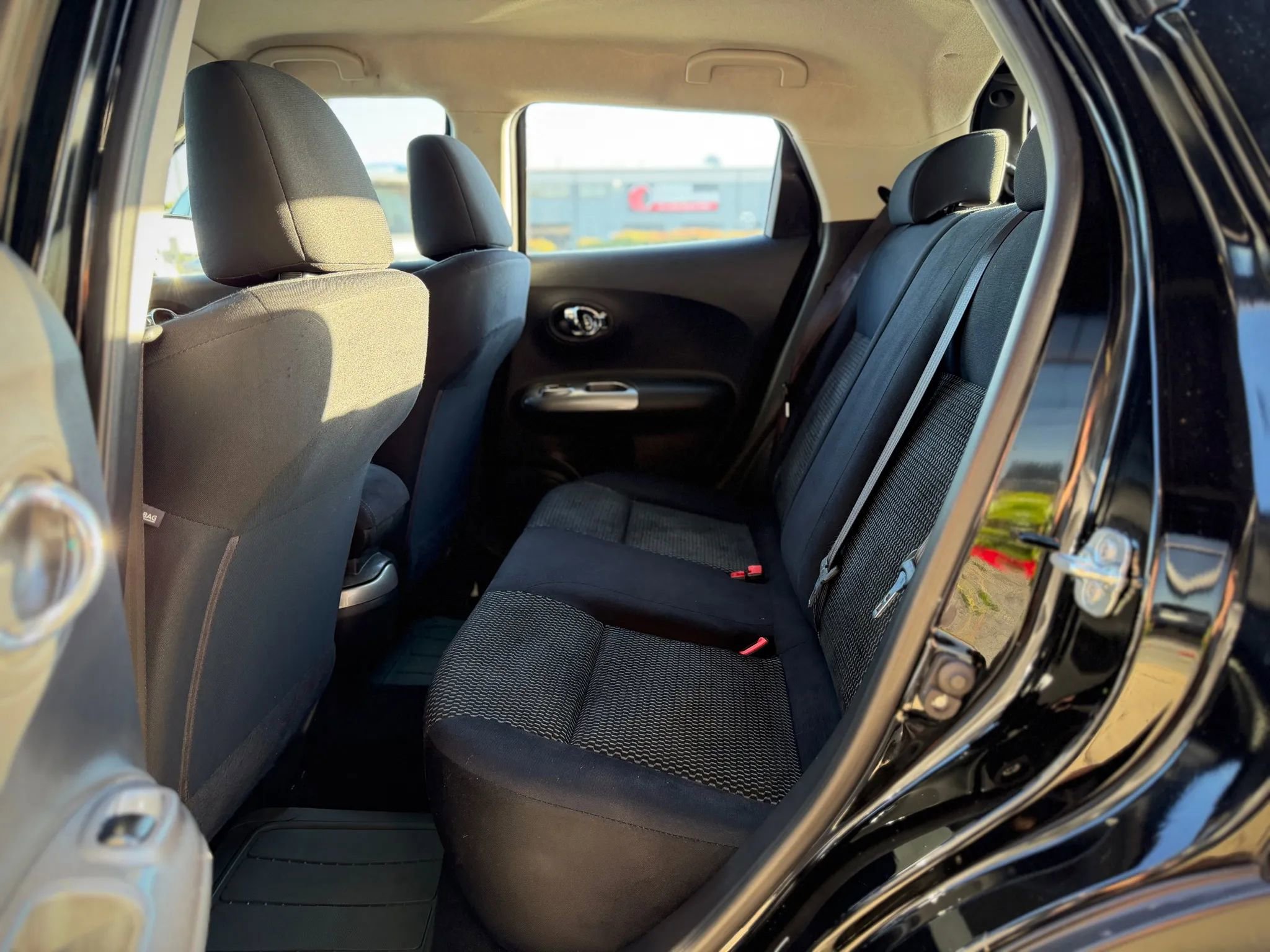 Used 2016 Nissan Juke S image 17