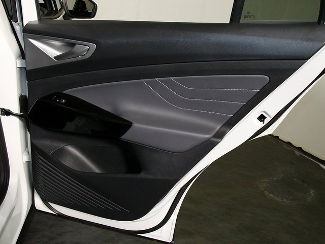 Used 2023 Volkswagen ID.4 Pro S image 31