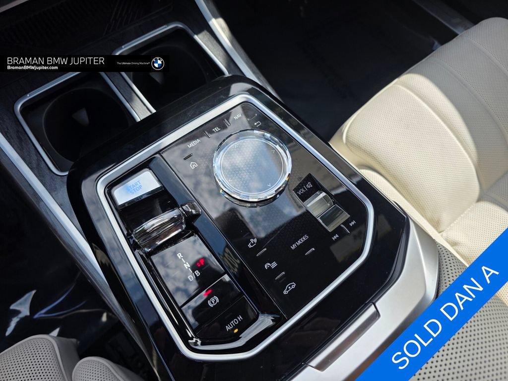 Certified 2023 BMW i7 xDrive60 w/ Parking Assistance Package AWD/4WD image 22