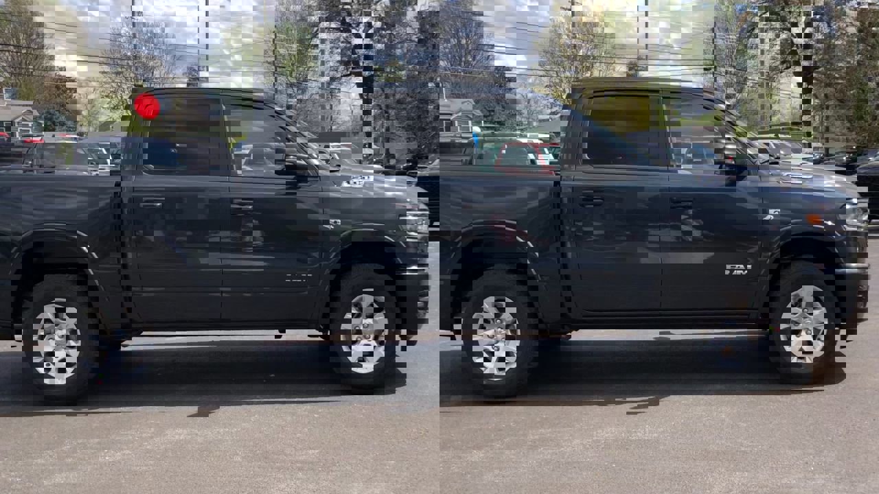 New 2026 RAM 1500 4x4 Crew Cab image 9