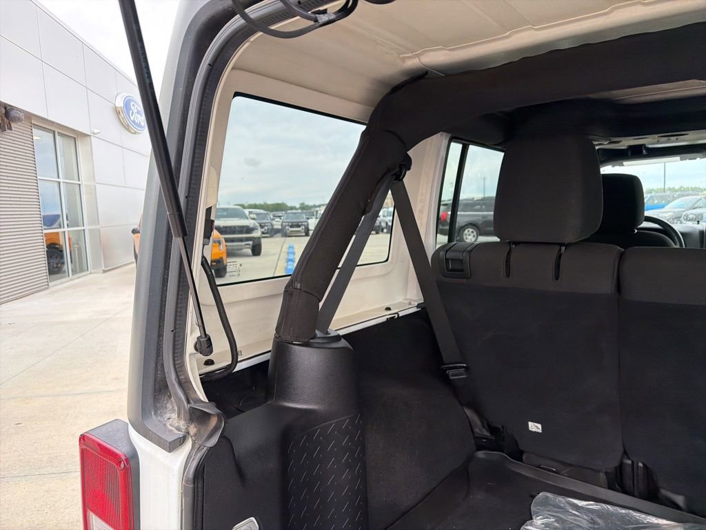 Used 2016 Jeep Wrangler Unlimited Sport w/ Quick Order Package 24S AWD/4WD image 23