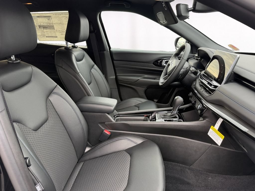 New 2026 Jeep Compass Latitude AWD/4WD image 15