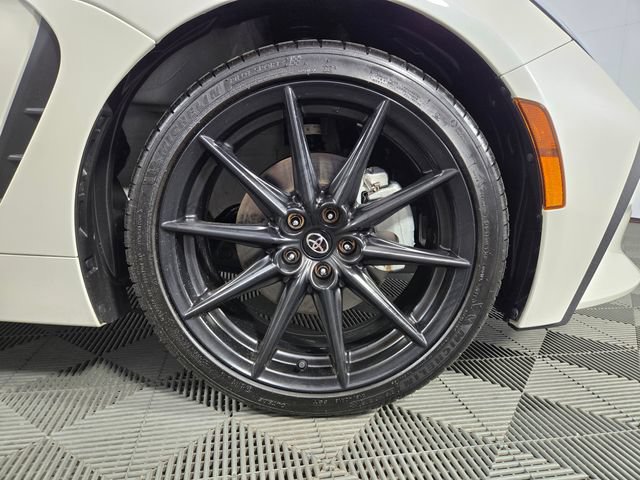 Used 2025 Toyota GR86 Premium RWD image 11