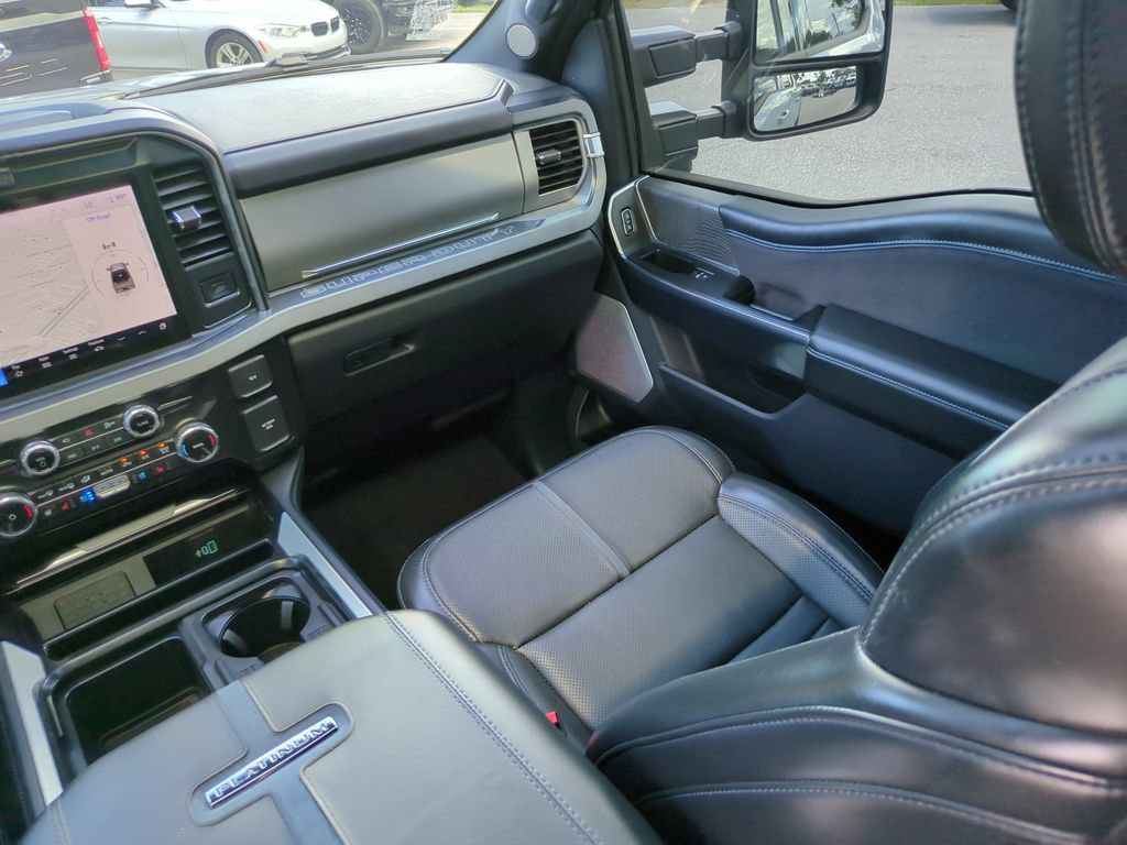 Used 2025 Ford F250 Platinum w/ FX4 Off-Road Package AWD/4WD image 17