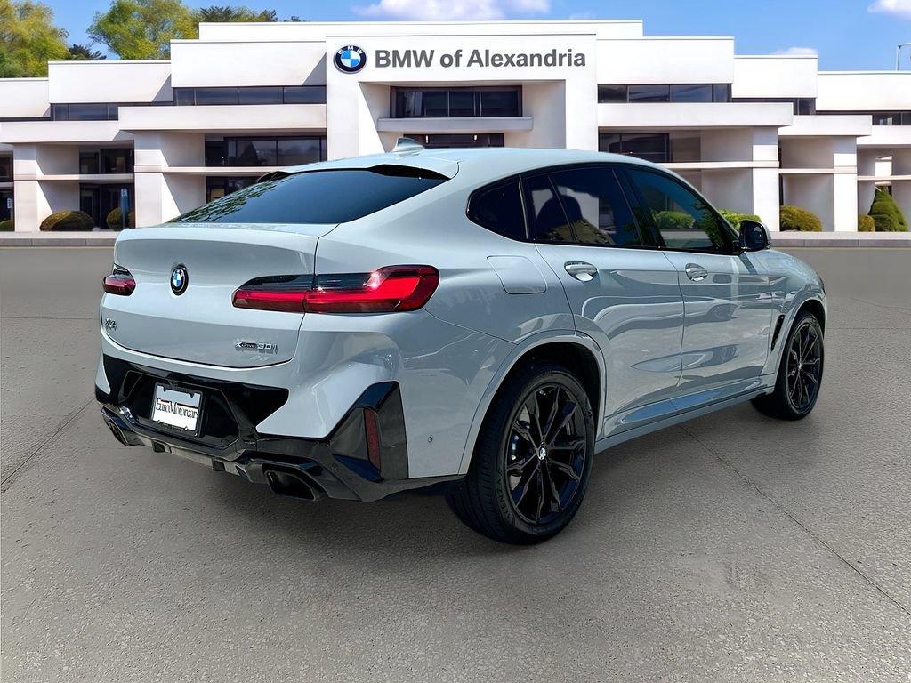 Used 2024 BMW X4 xDrive30i w/ Premium Package AWD/4WD image 7