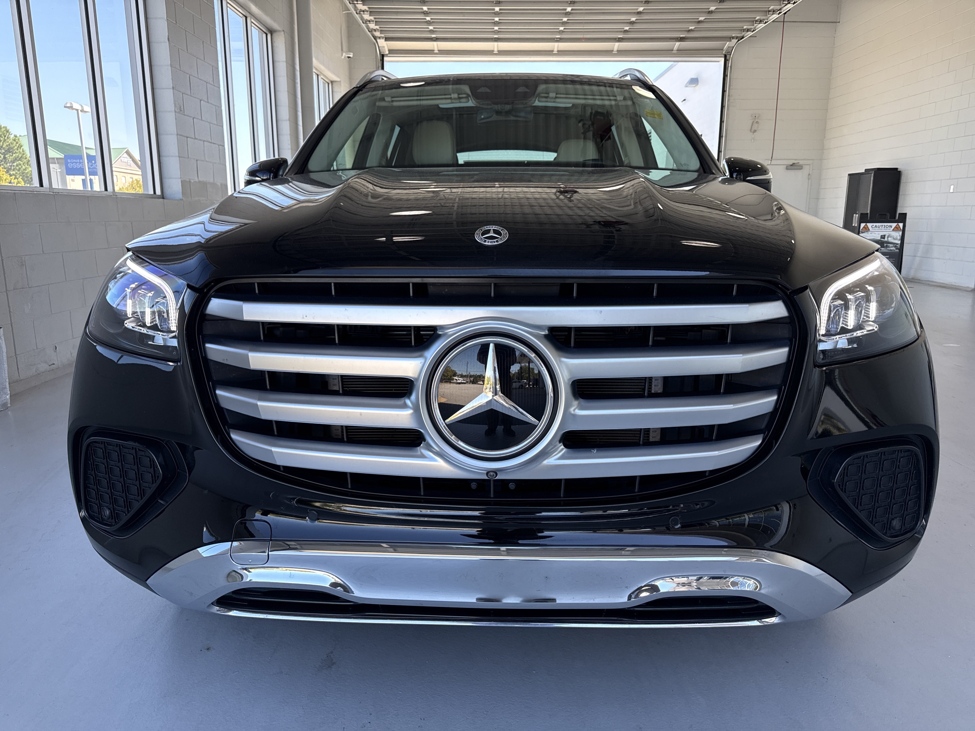 Used 2024 Mercedes-Benz GLS 450 4MATIC image 15