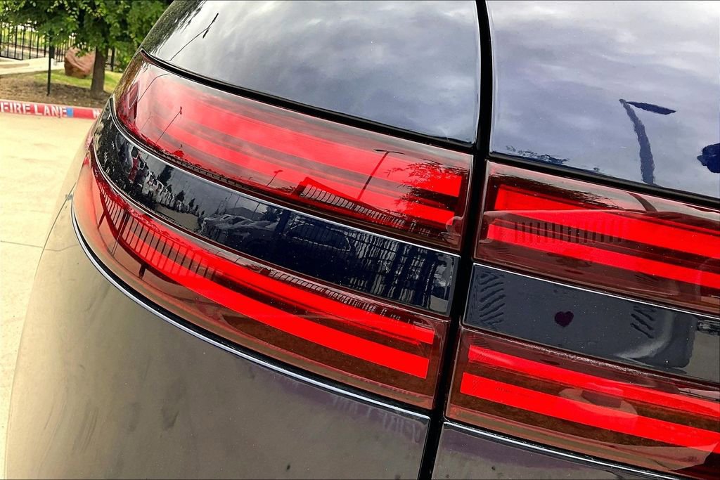 Used 2024 Genesis GV70 2.5T w/ Select Package image 38