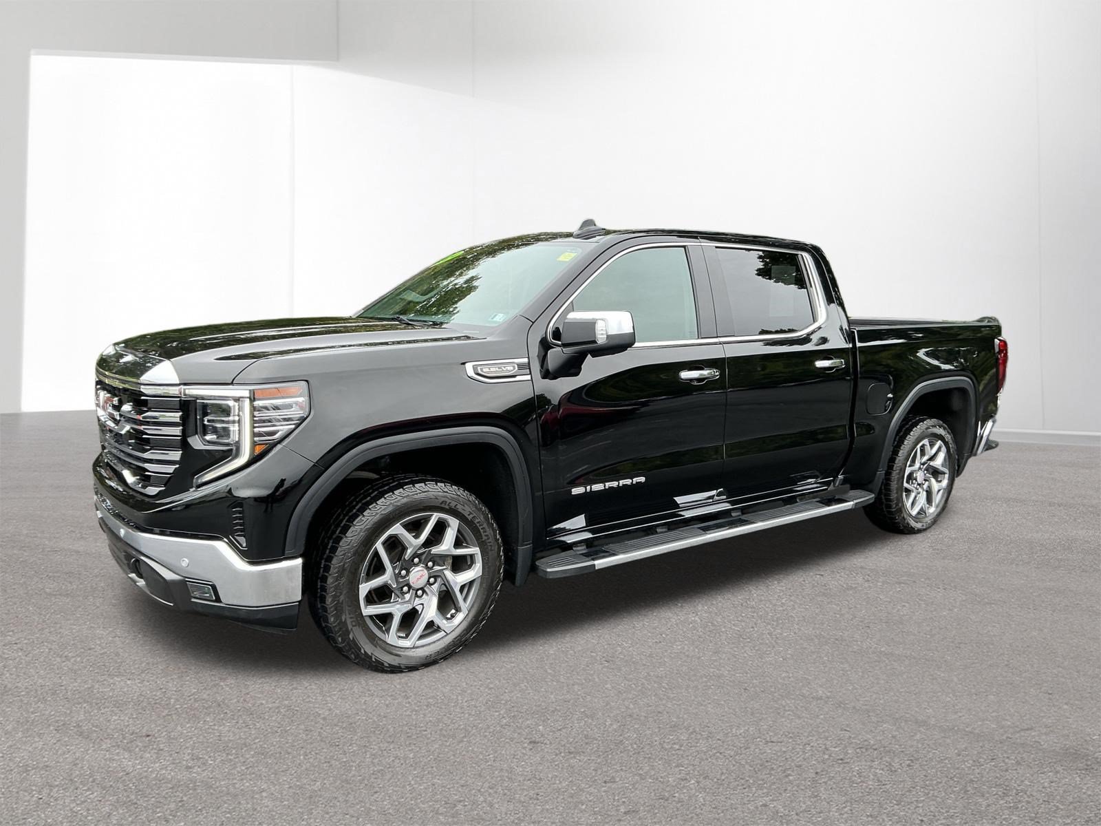 Used 2024 GMC Sierra 1500 SLT w/ SLT Premium Plus Package AWD/4WD image 7