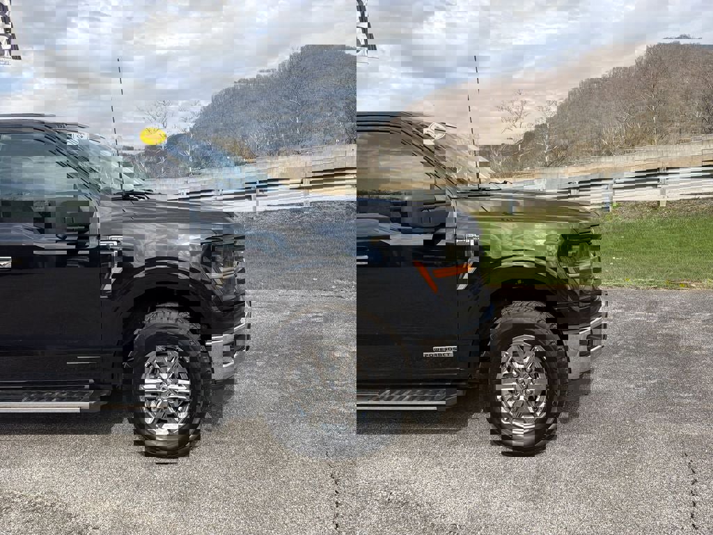 Used 2024 Ford F150 XLT w/ Mobile Office Package image 2