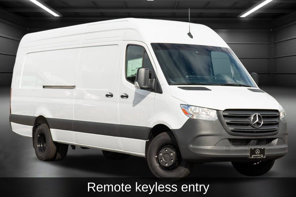 Used 2024 Mercedes-Benz Sprinter 3500 video 3