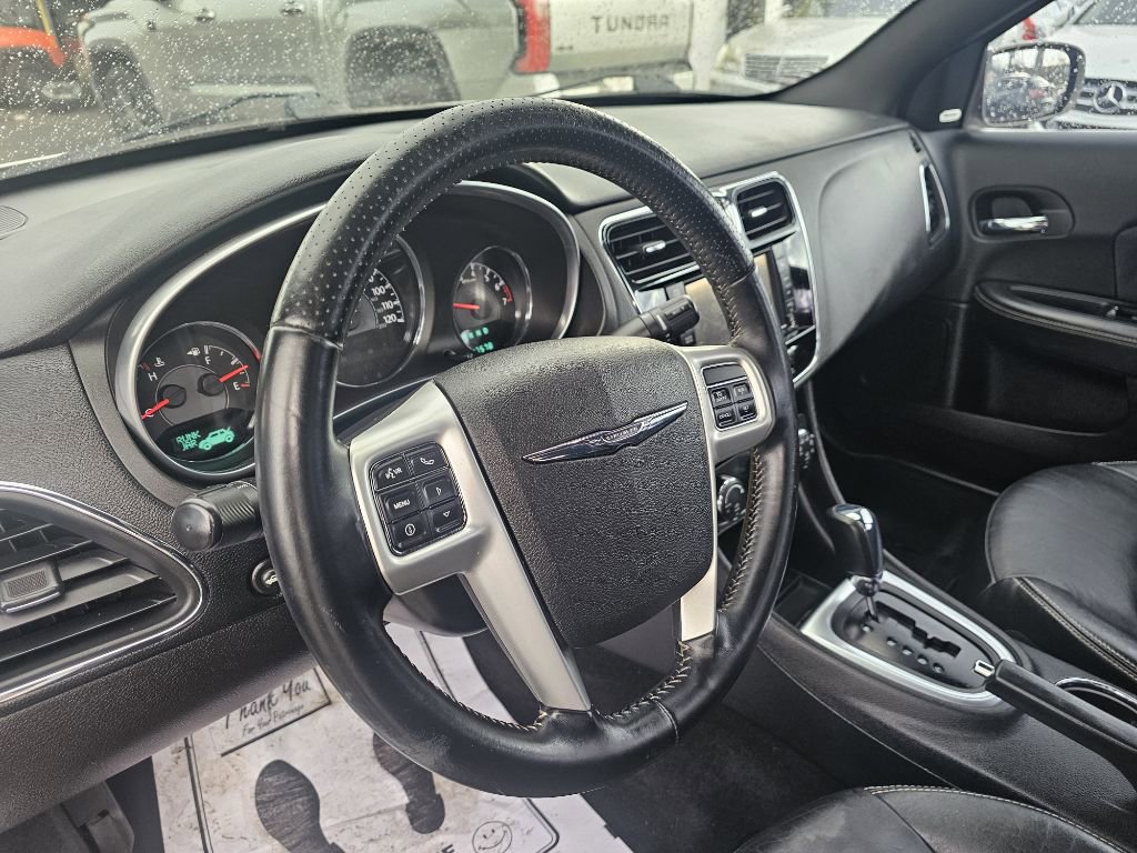 Used 2012 Chrysler 200 S image 19