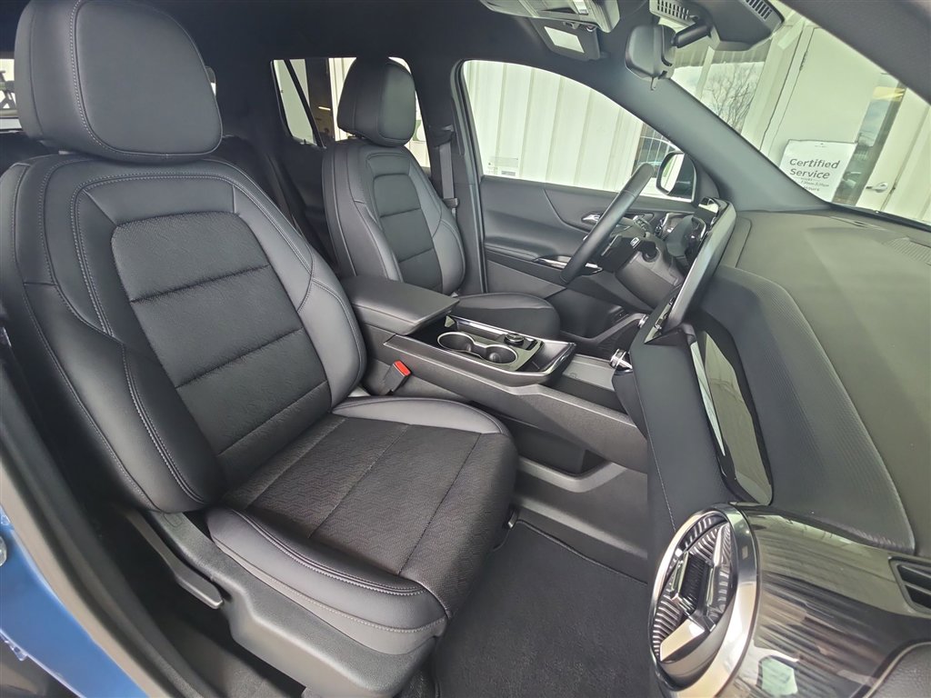 Used 2026 Chevrolet Equinox LT w/ Convenience Package II image 27