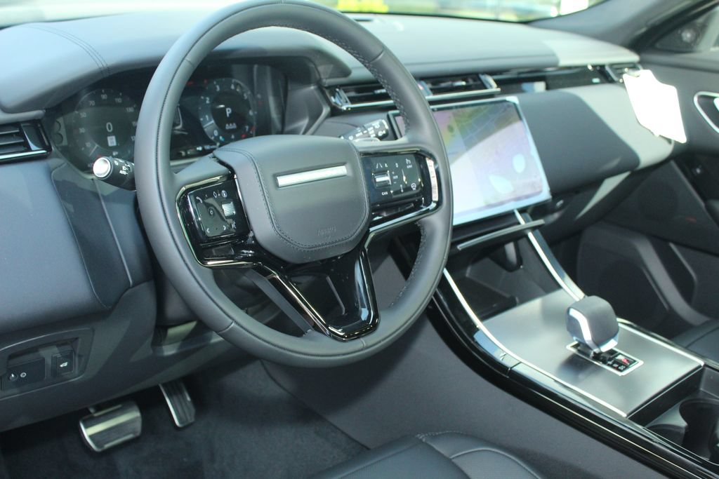 New 2026 Land Rover Range Rover Velar Dynamic SE AWD/4WD image 14