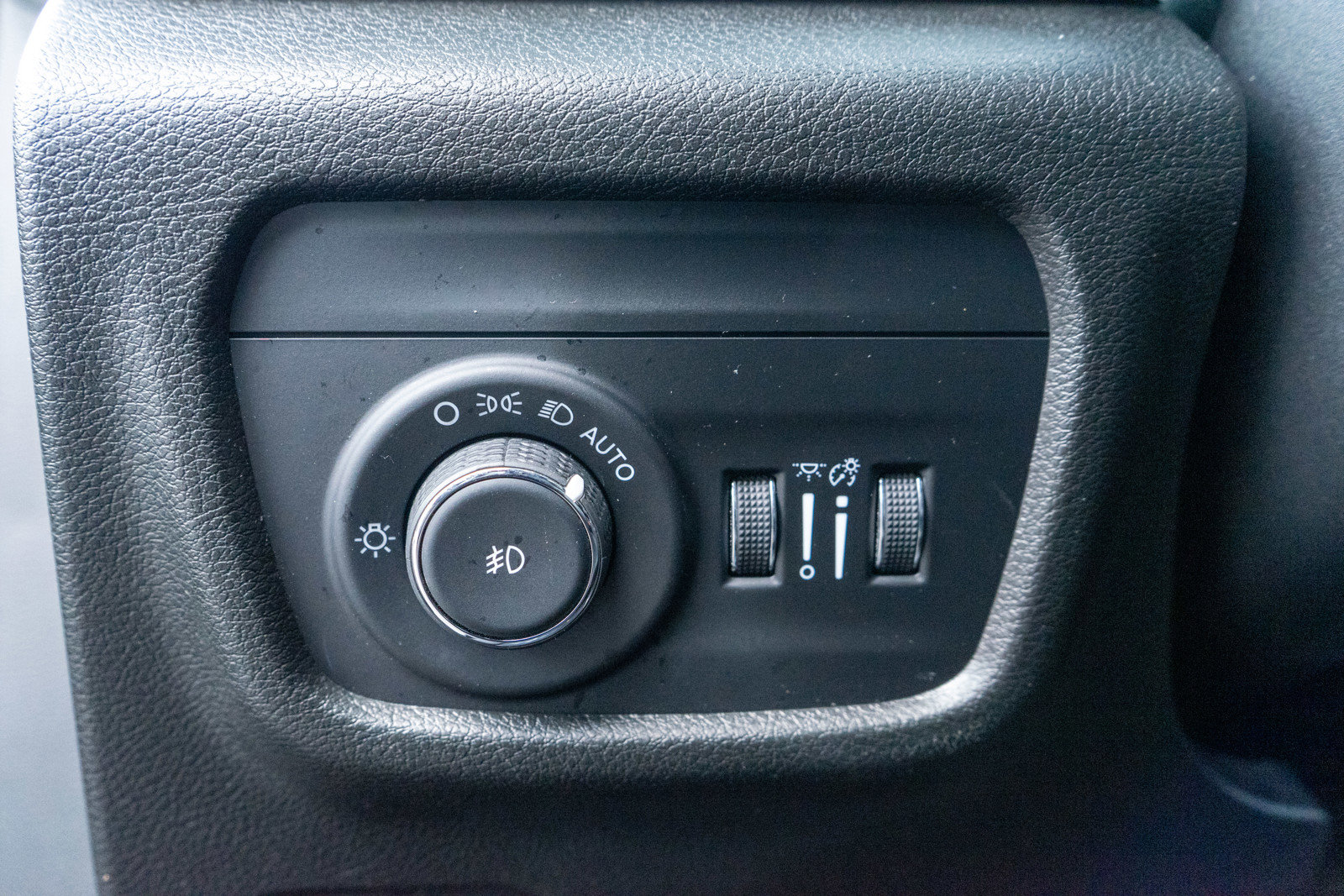 Used 2022 Jeep Grand Cherokee L Limited image 17