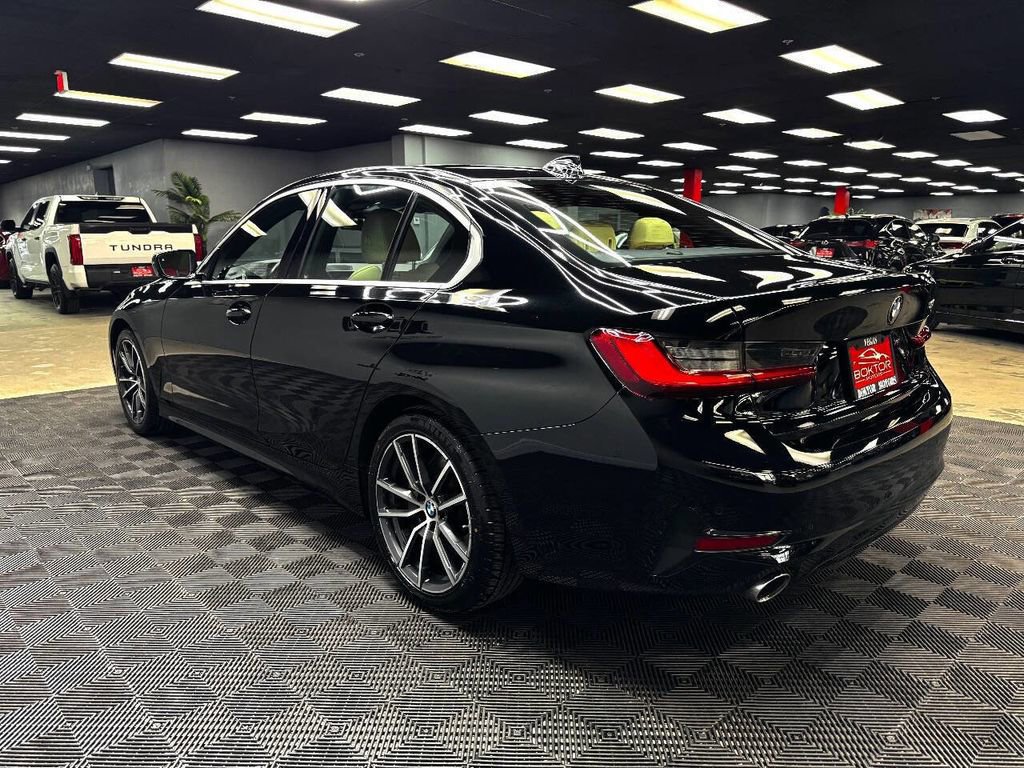 Used 2021 BMW 330i Sedan w/ Premium Package image 11