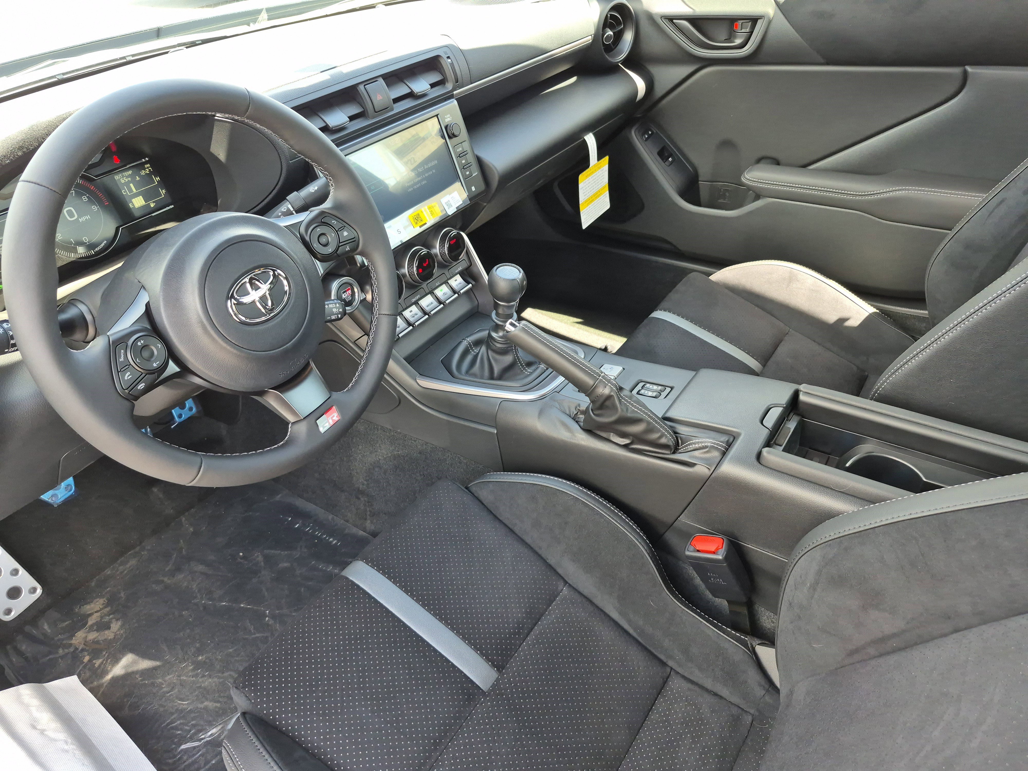 New 2025 Toyota GR86 Premium image 18