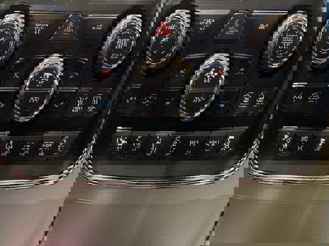 Used 2017 Jeep Grand Cherokee Summit image 22