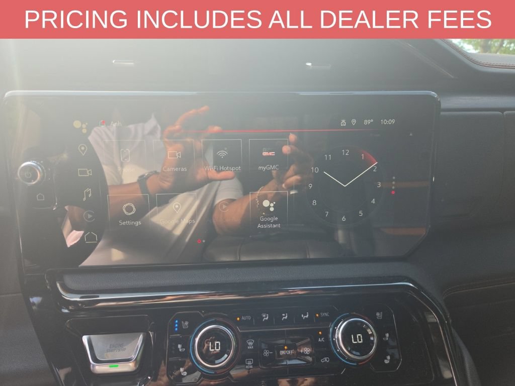 Used 2024 GMC Sierra 1500 AT4 w/ Technology Package AWD/4WD image 8