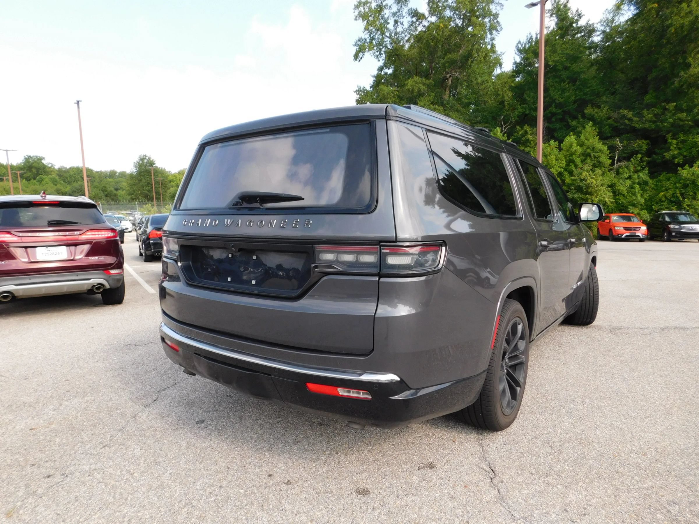 Used 2024 Jeep Grand Wagoneer L Series II w/ Quick Order Packagew 28T AWD/4WD image 5