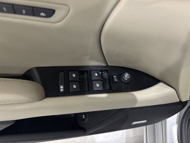 Used 2018 Cadillac XTS Luxury image 11
