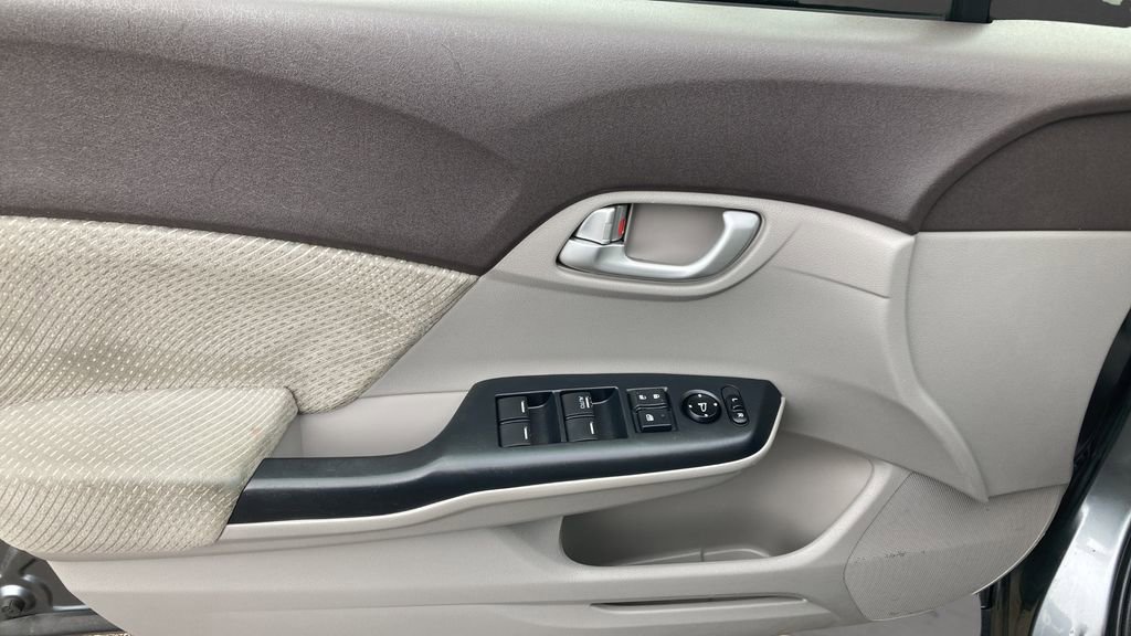 Used 2012 Honda Civic Hybrid Sedan image 27