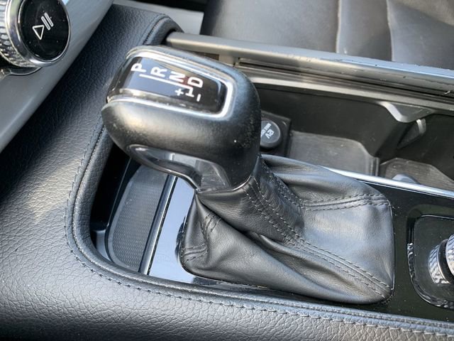 Used 2018 Volvo XC90 T6 Momentum w/ Convenience Package image 25