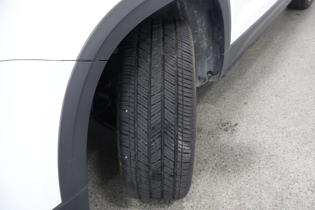 Used 2022 Volkswagen Taos SE w/ Panoramic Sunroof Package image 4