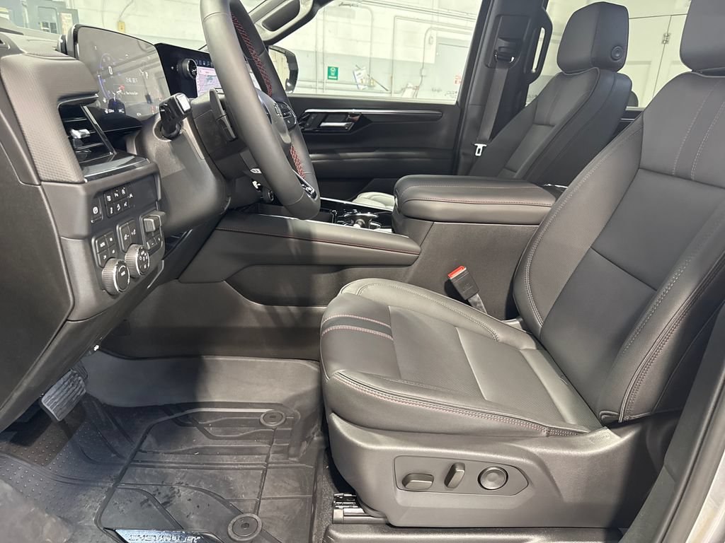 New 2026 Chevrolet Suburban RST w/ Comfort Package AWD/4WD image 27