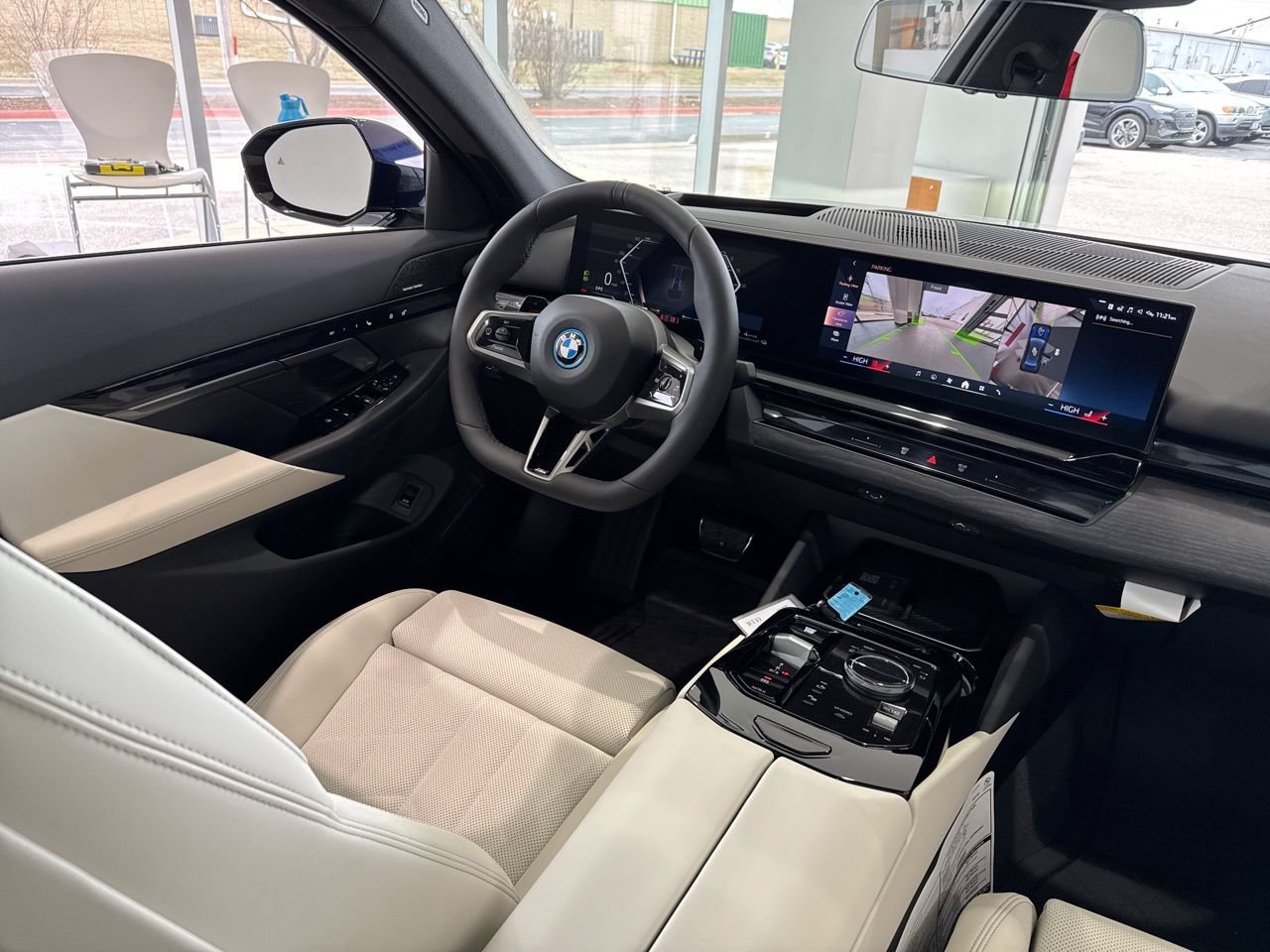 New 2026 BMW 550e xDrive AWD/4WD image 48