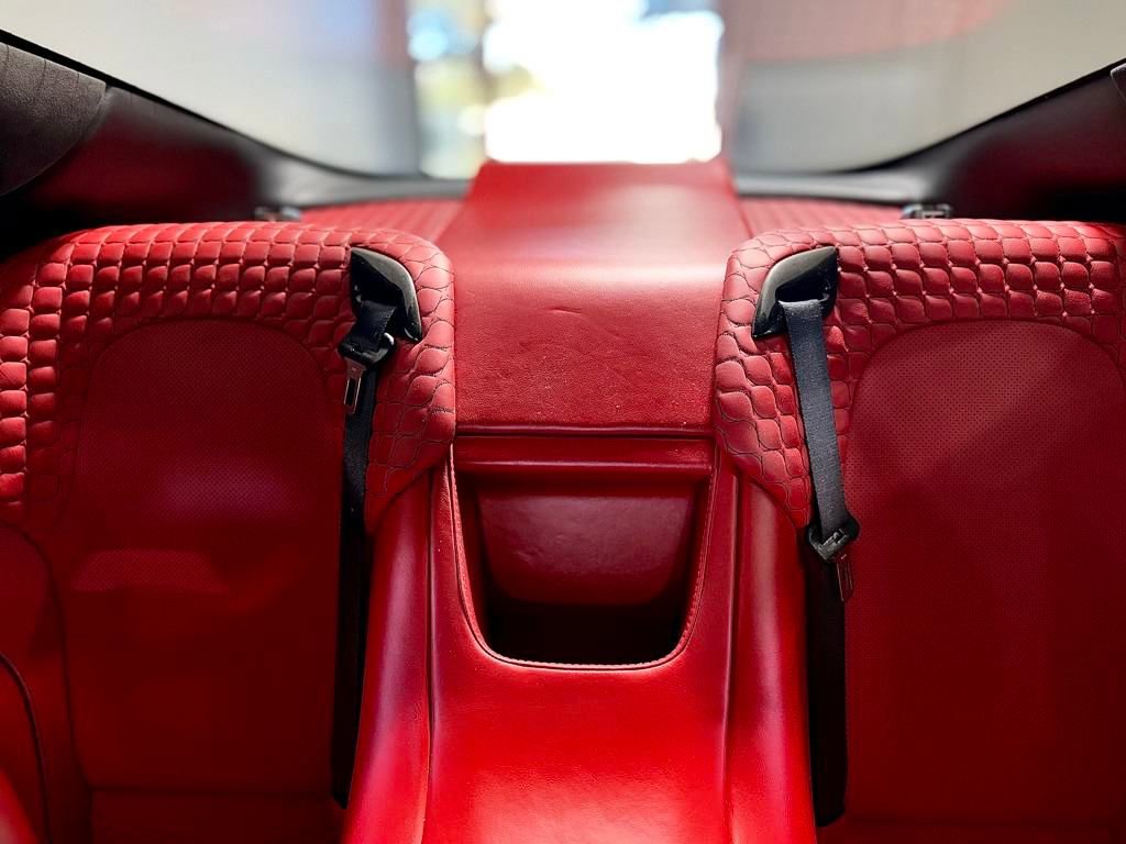 Used 2014 Aston Martin Vanquish Coupe image 40