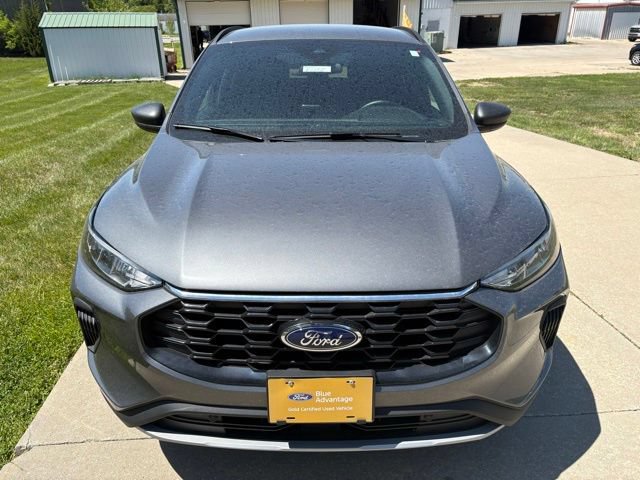 Certified 2025 Ford Escape ST-Line AWD/4WD image 2