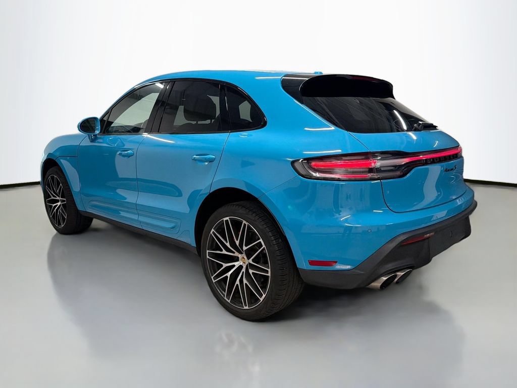 Certified 2022 Porsche Macan S AWD/4WD image 3
