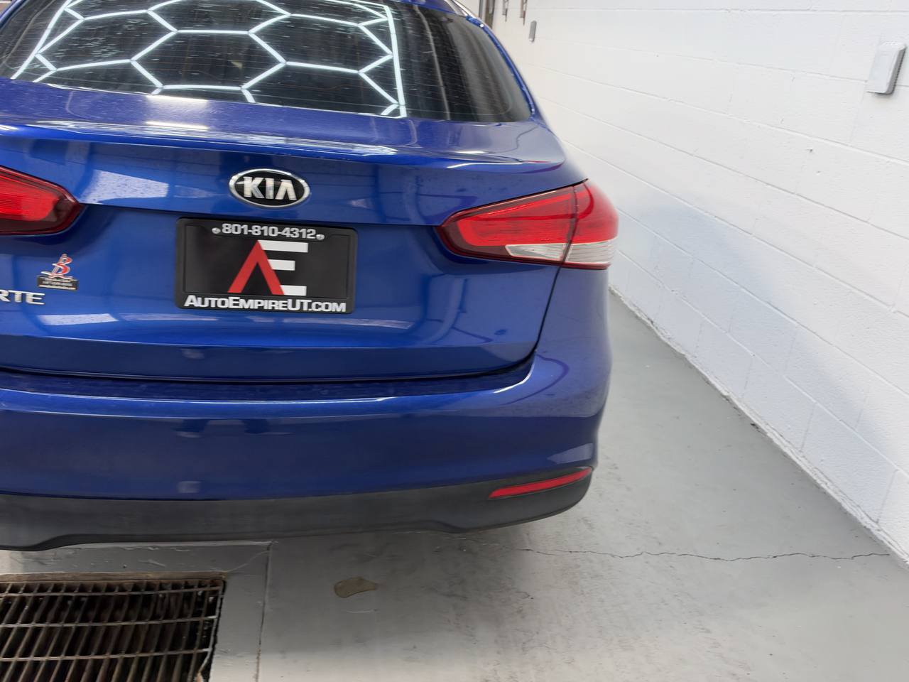Used 2017 Kia Forte LX FWD image 8