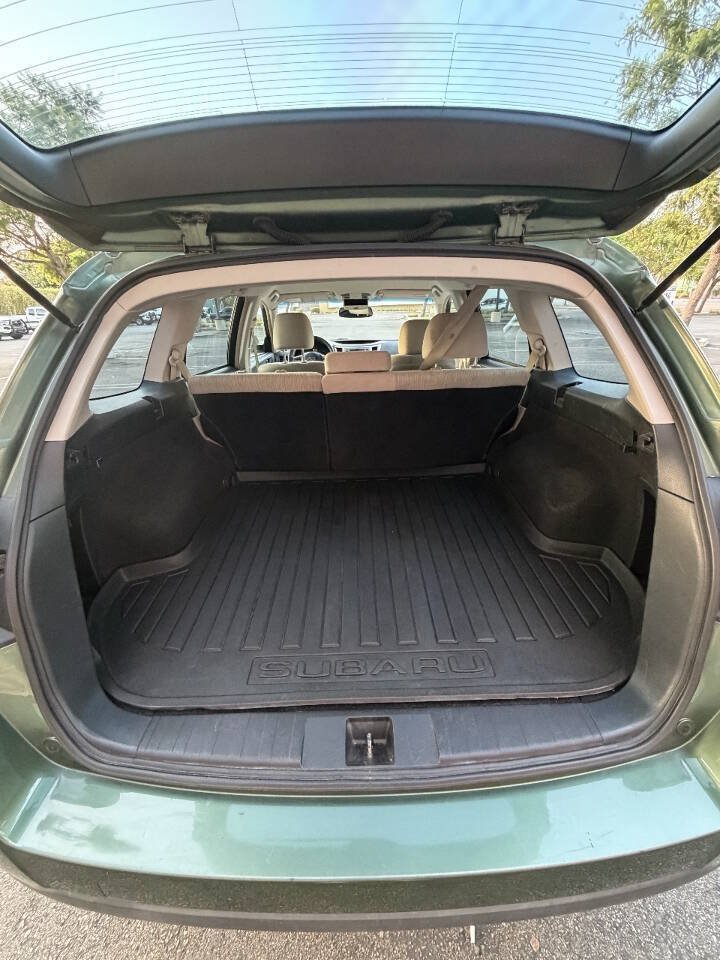 Used 2014 Subaru Outback 2.5i w/ Alloy Wheel Package AWD/4WD image 11