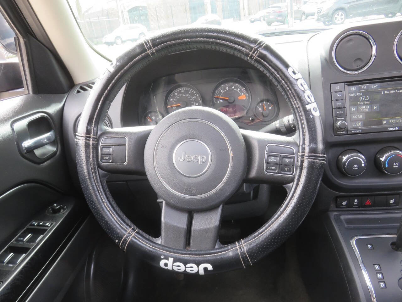 Used 2016 Jeep Patriot High Altitude image 14