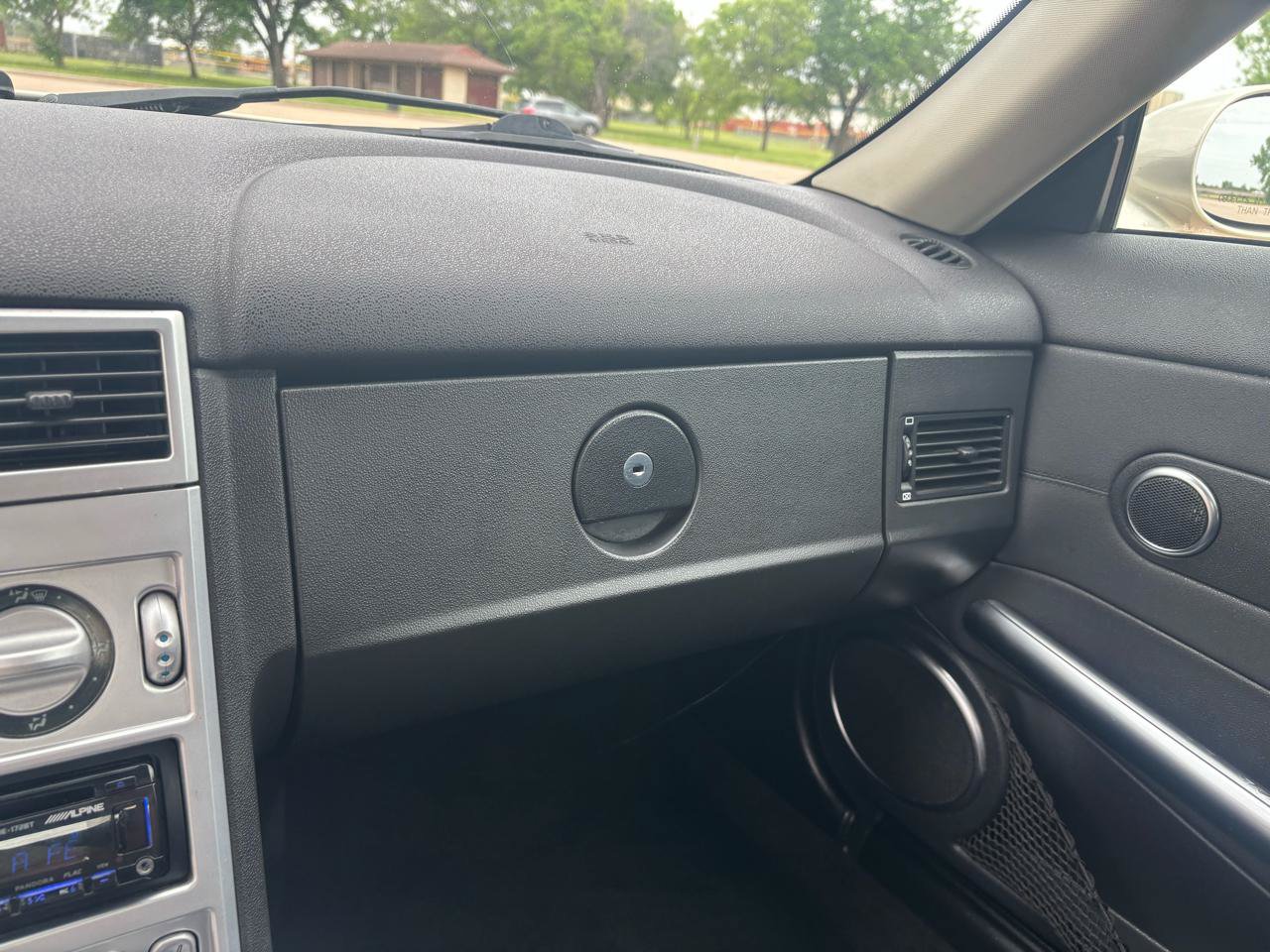 Used 2006 Chrysler Crossfire Limited RWD image 16
