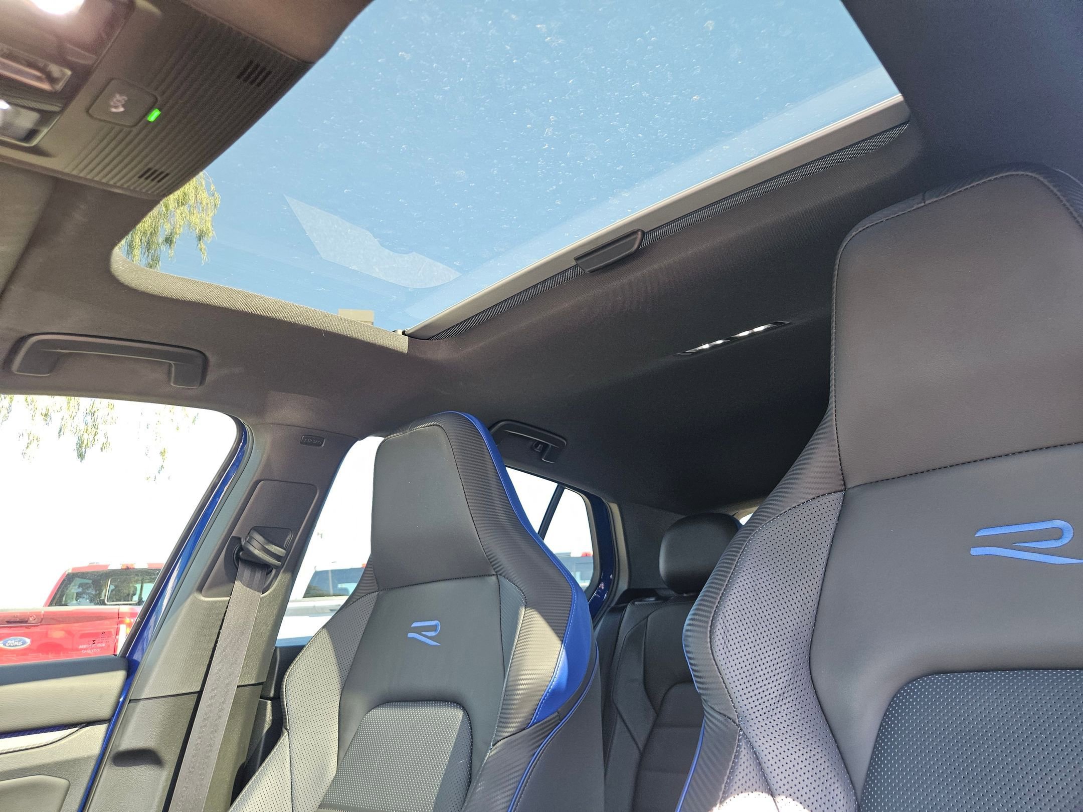 Used 2022 Volkswagen Golf R image 21