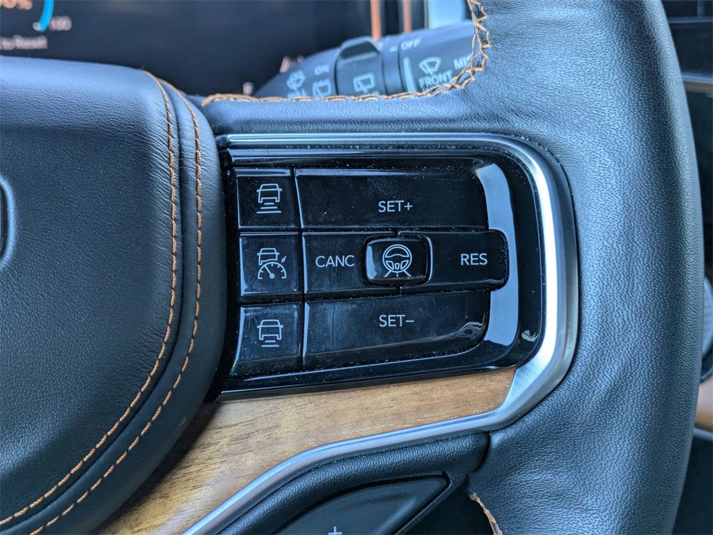 Used 2024 Jeep Grand Wagoneer L Series III image 44