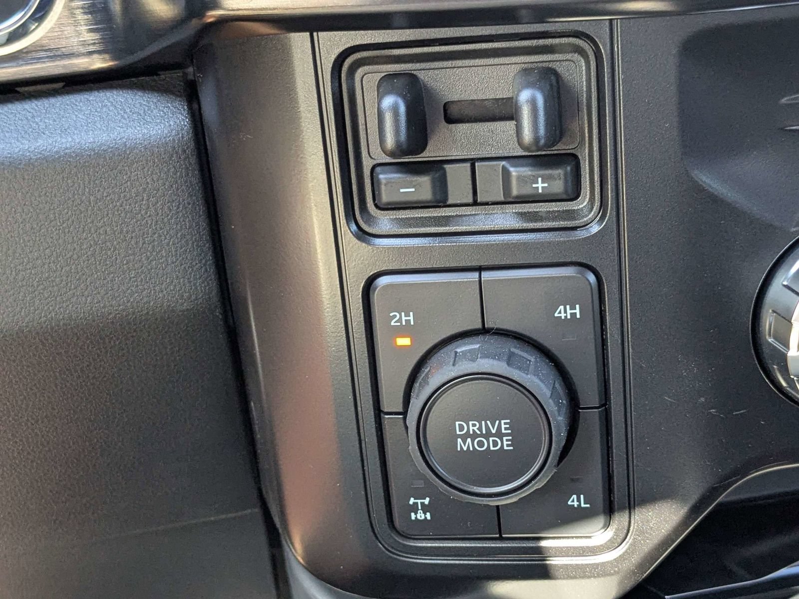 New 2026 Ford F250 Lariat w/ Black Appearance Package AWD/4WD image 26