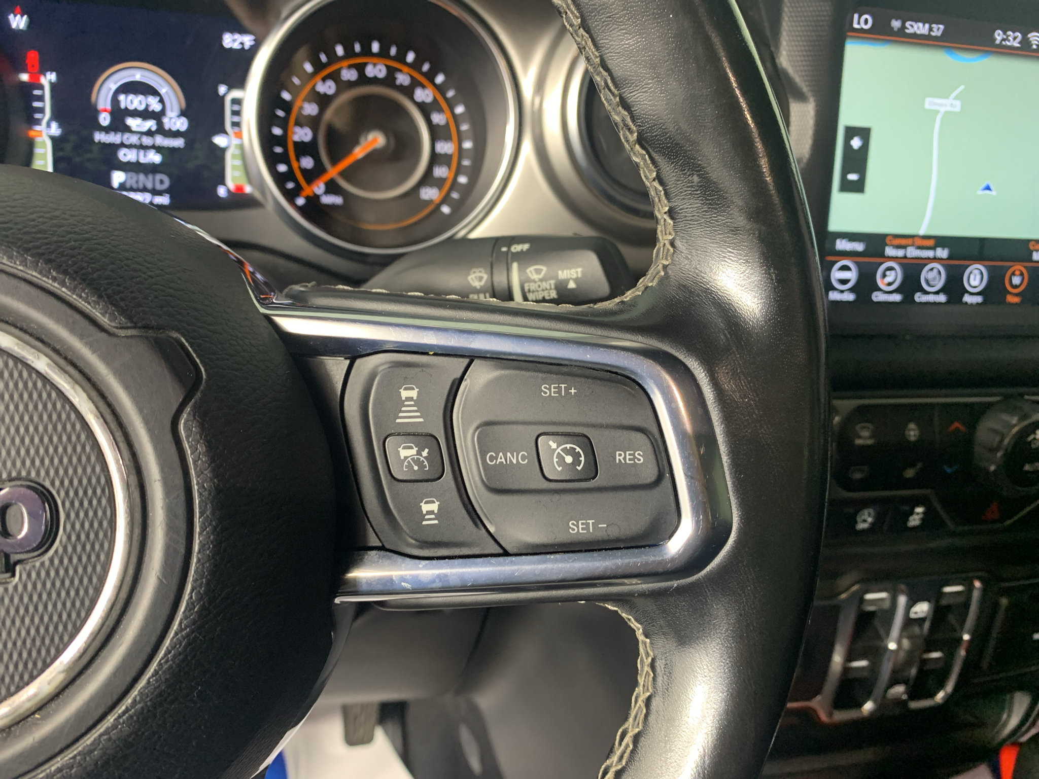 Used 2020 Jeep Gladiator Overland AWD/4WD image 18