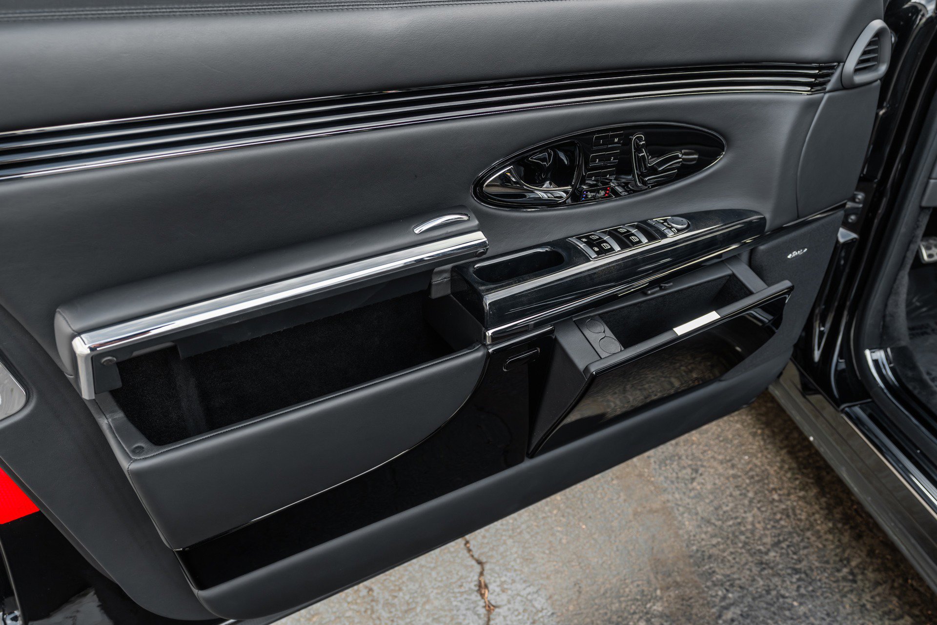 Used 2009 Maybach 57 S image 44