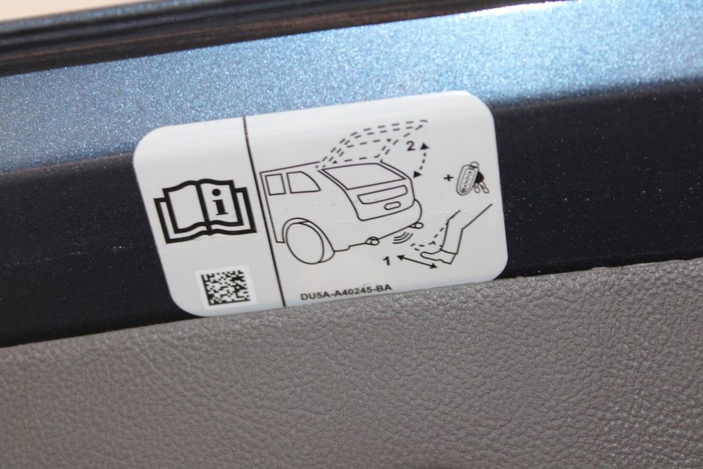 Used 2019 Lincoln Nautilus Reserve FWD image 18