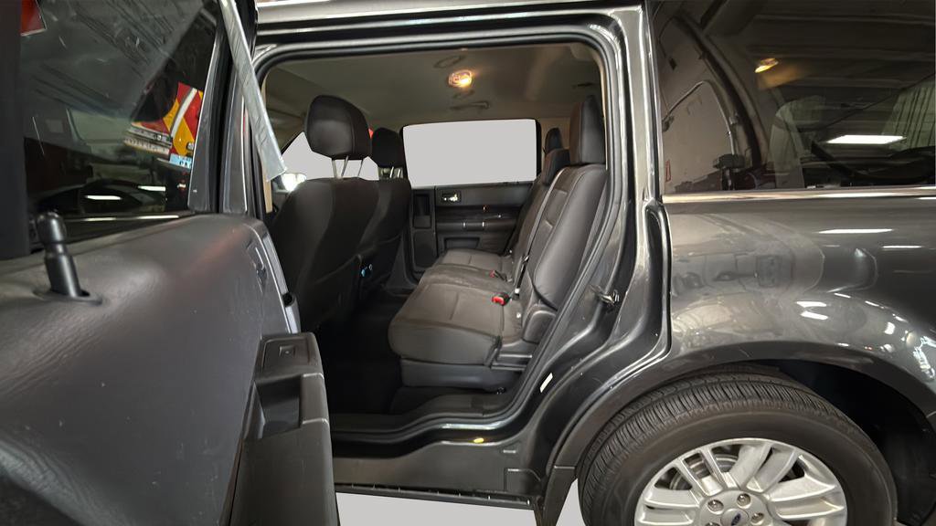 Used 2019 Ford Flex SEL w/ Class III Trailer Tow Package image 28